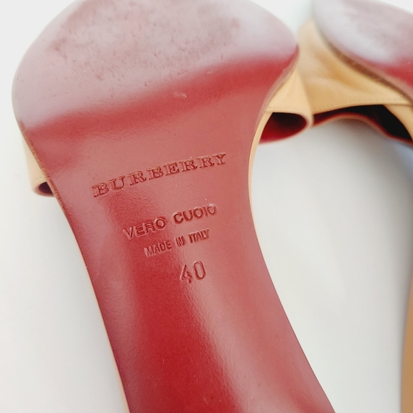 Vintage Burberry Leather Studded Accents Slides - Picture 10 of 15